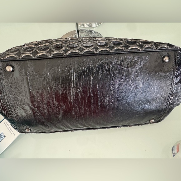 CHANEL black patent leather bag - Picture 4 of 12